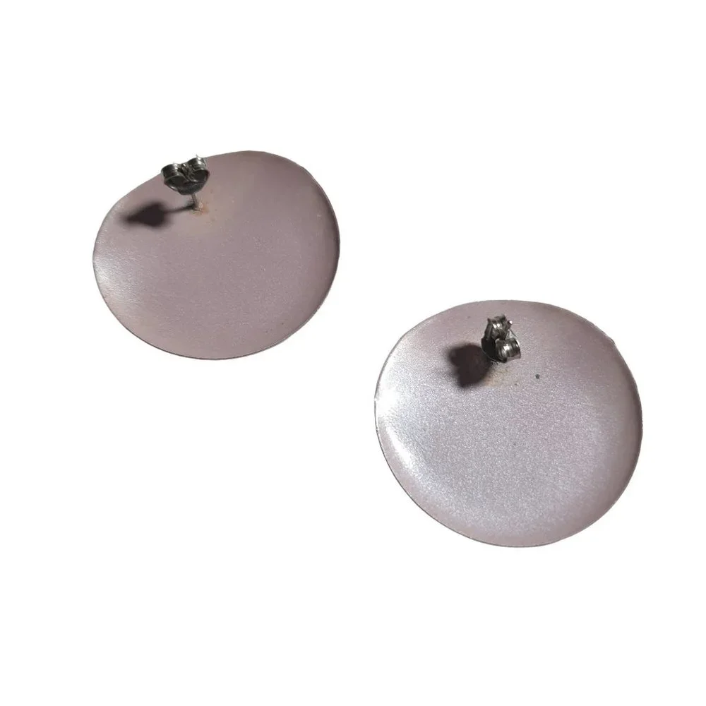 Baby Pink Pressed Metal Vintage Earrings Womens Round Textured Jewelry Costume - Picture 3 of 5